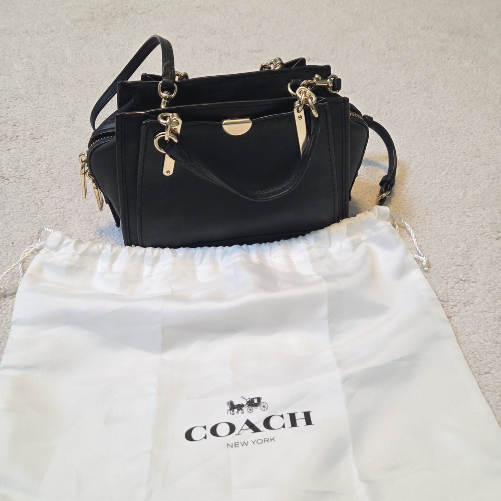 Coach Dreamer 21 Bag In Black - Picture 10 of 13